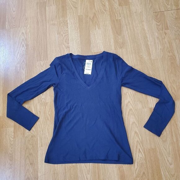 INC Cotton V-Neck Long Sleeve Tee size XS in Blue -NEW - Picture 3 of 13